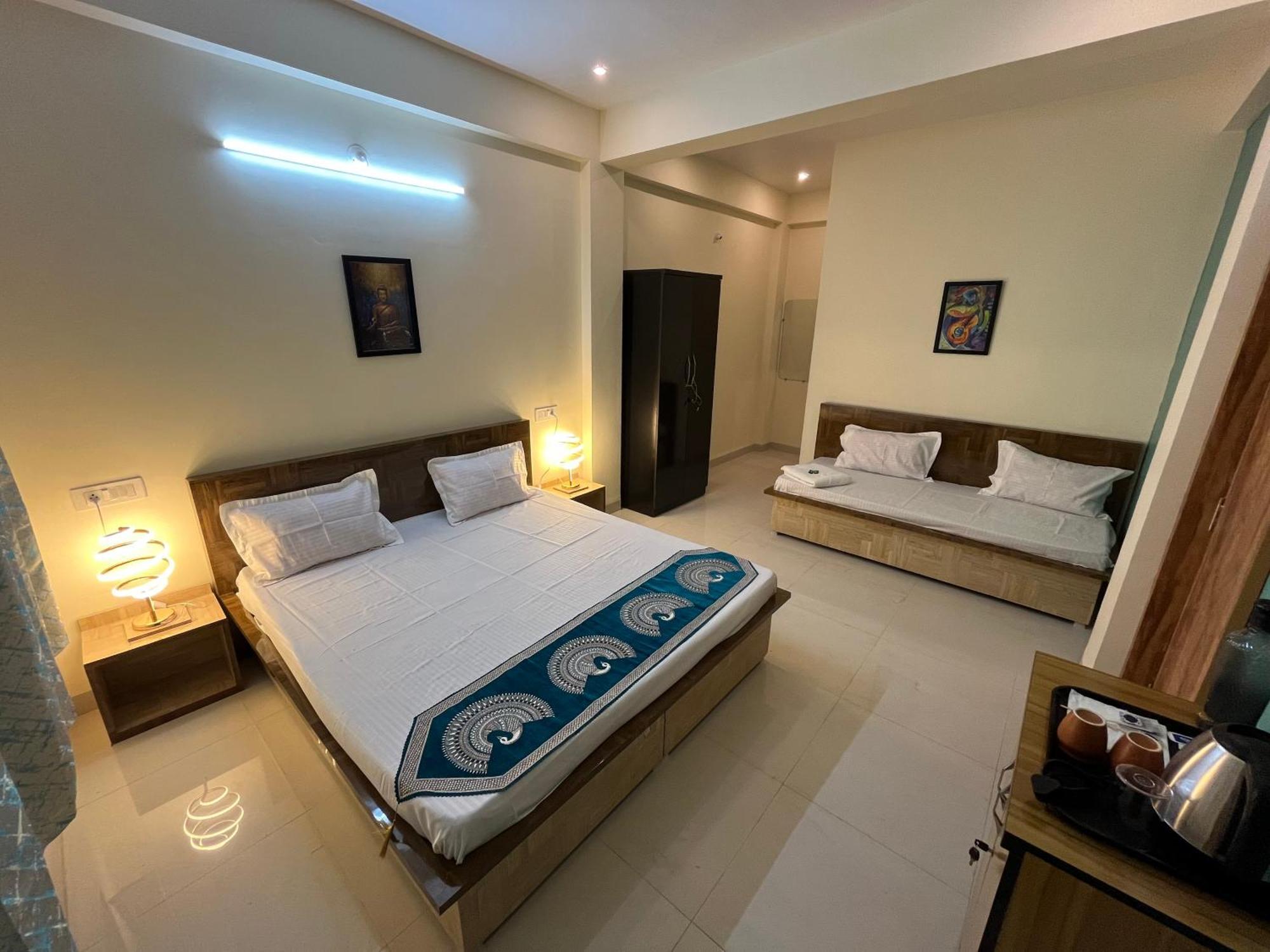 Hotel Shivashray Luxury Stays & Inn Ujjain Εξωτερικό φωτογραφία