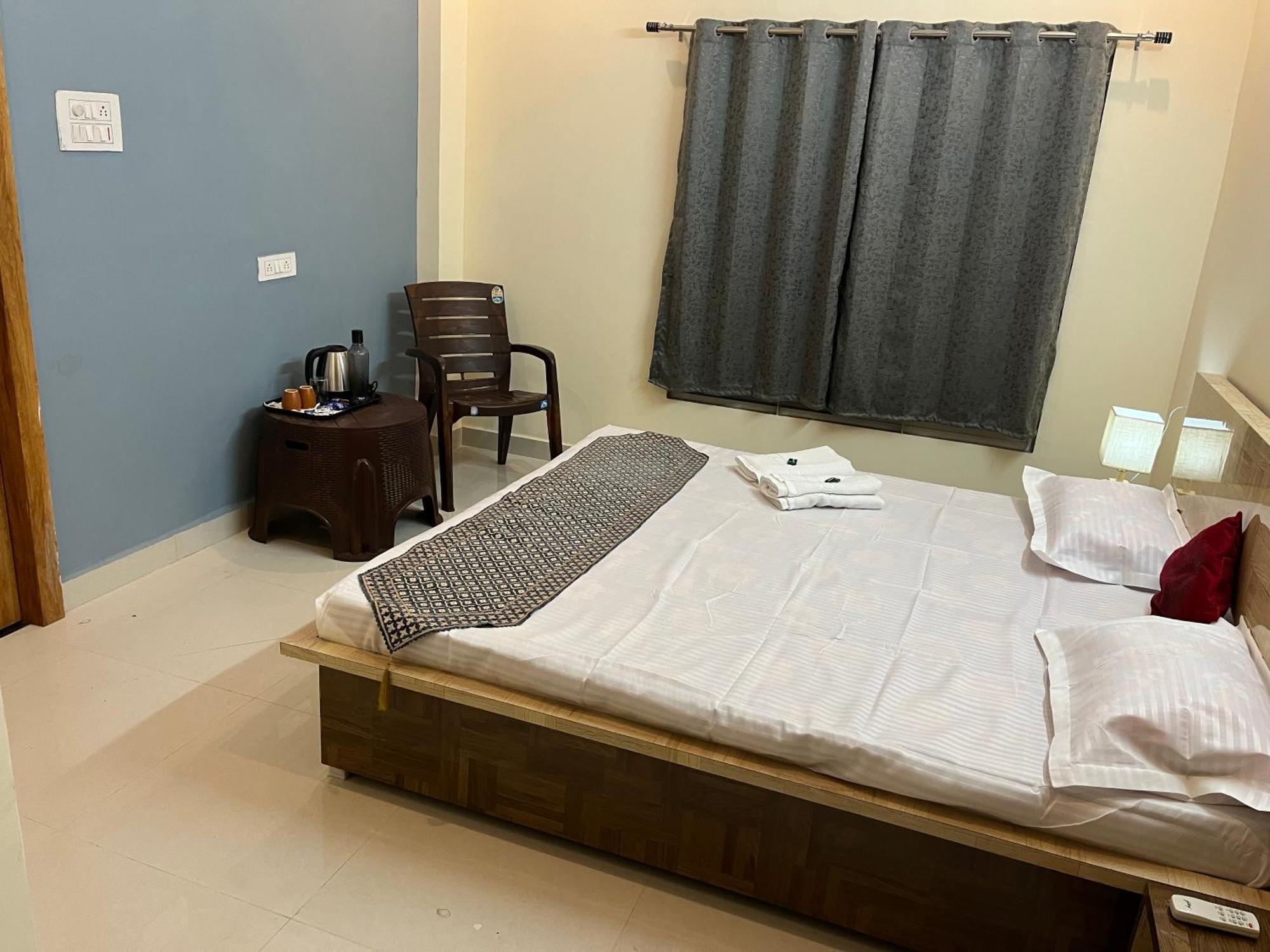 Hotel Shivashray Luxury Stays & Inn Ujjain Εξωτερικό φωτογραφία
