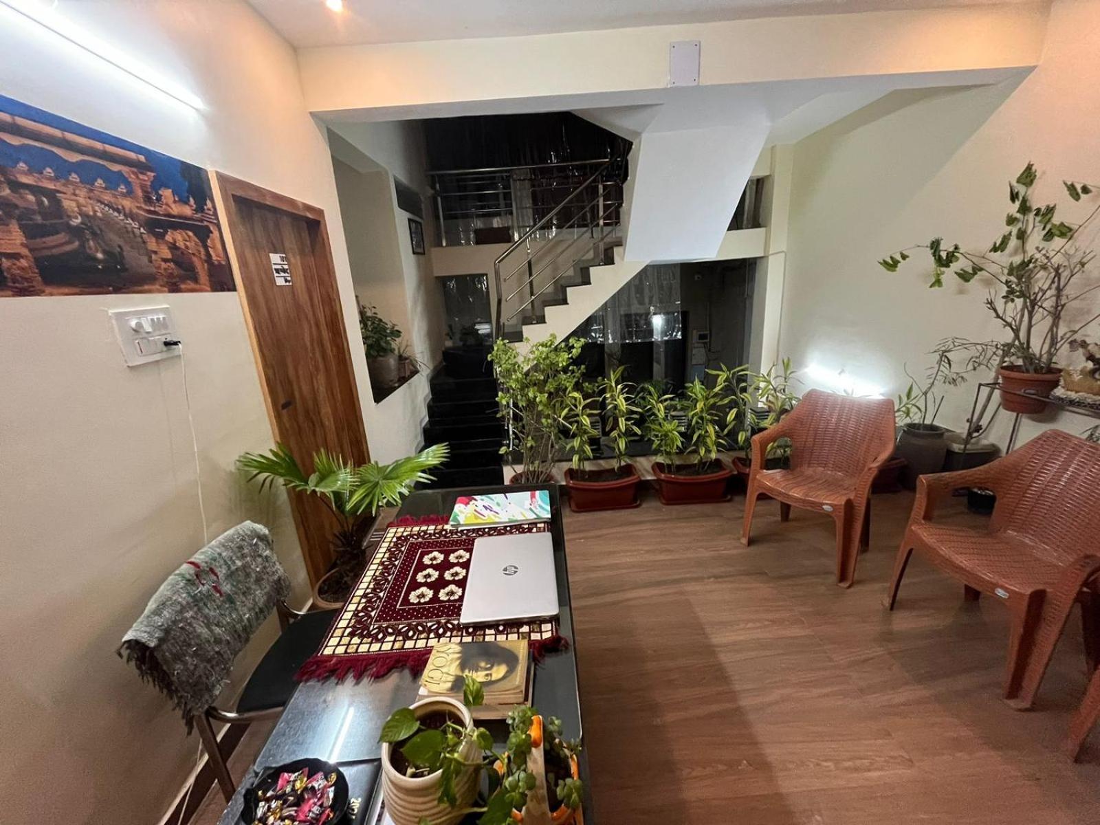 Hotel Shivashray Luxury Stays & Inn Ujjain Εξωτερικό φωτογραφία