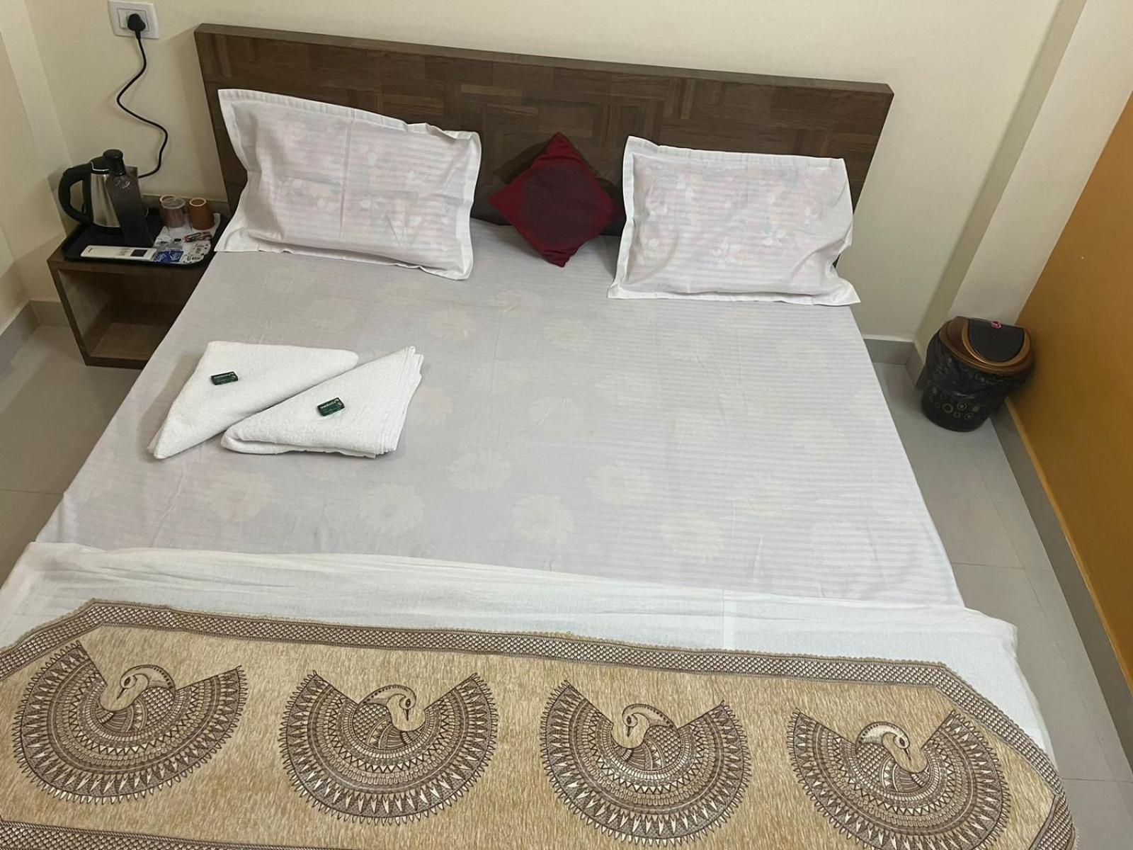 Hotel Shivashray Luxury Stays & Inn Ujjain Δωμάτιο φωτογραφία